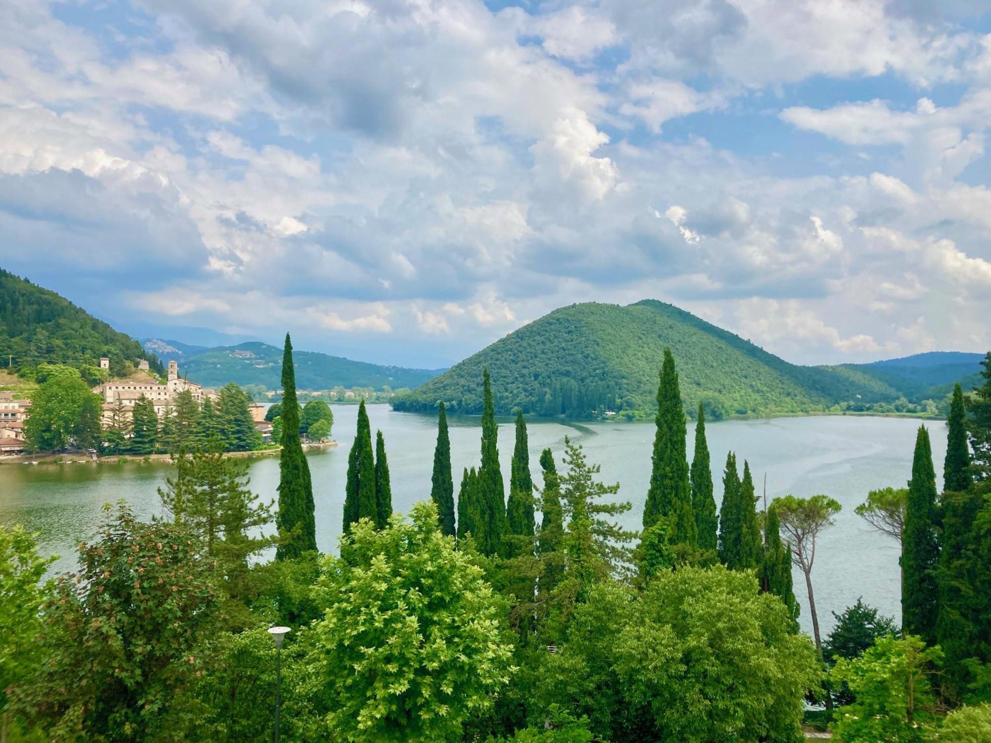 Grove Cottage: Immersed In Nature & Close To Town Città della Pieve Exteriör bild